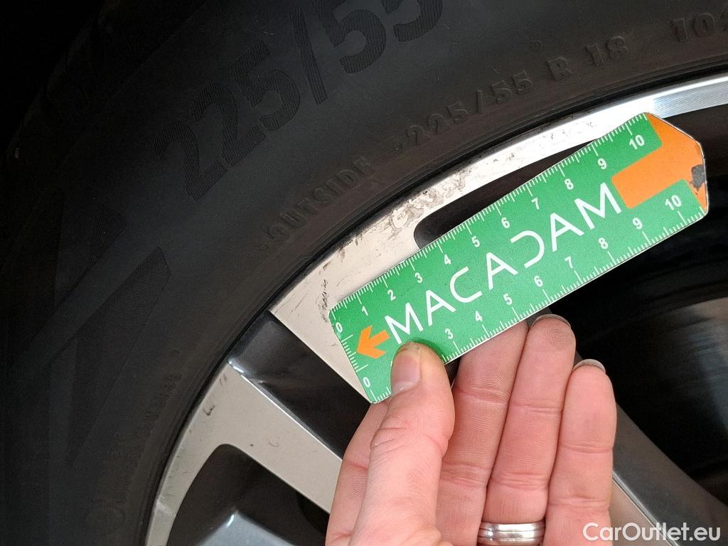  Peugeot  3008 PEUGEOT  / 2020 / 5P / SUV BlueHDi 130 S&S EAT8 Allure Pack #10