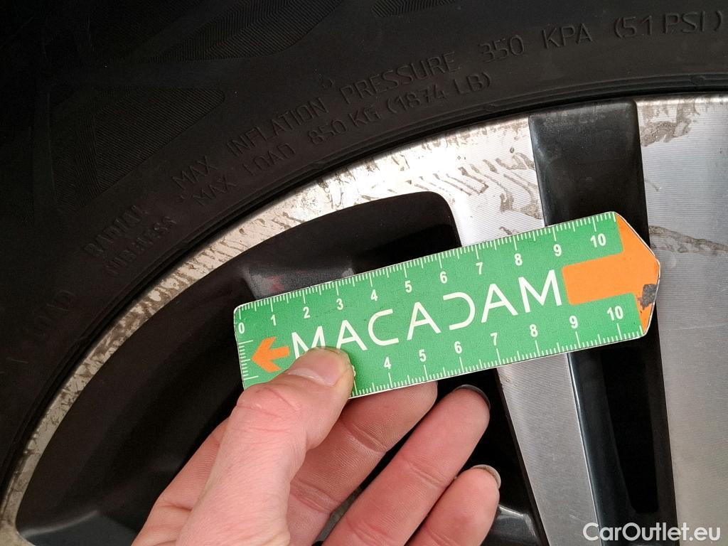  Peugeot  3008 PEUGEOT  / 2020 / 5P / SUV BlueHDi 130 S&S EAT8 Allure Pack #5