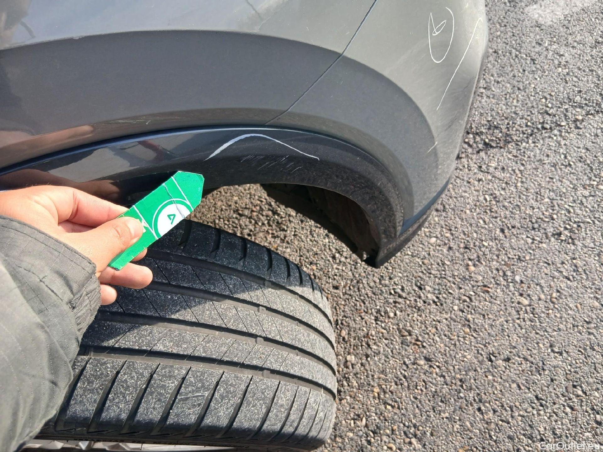  Audi  Q2 AUDI  / 2016 / 5P / todoterreno Design 30 TFSI 85kW (116CV) #37