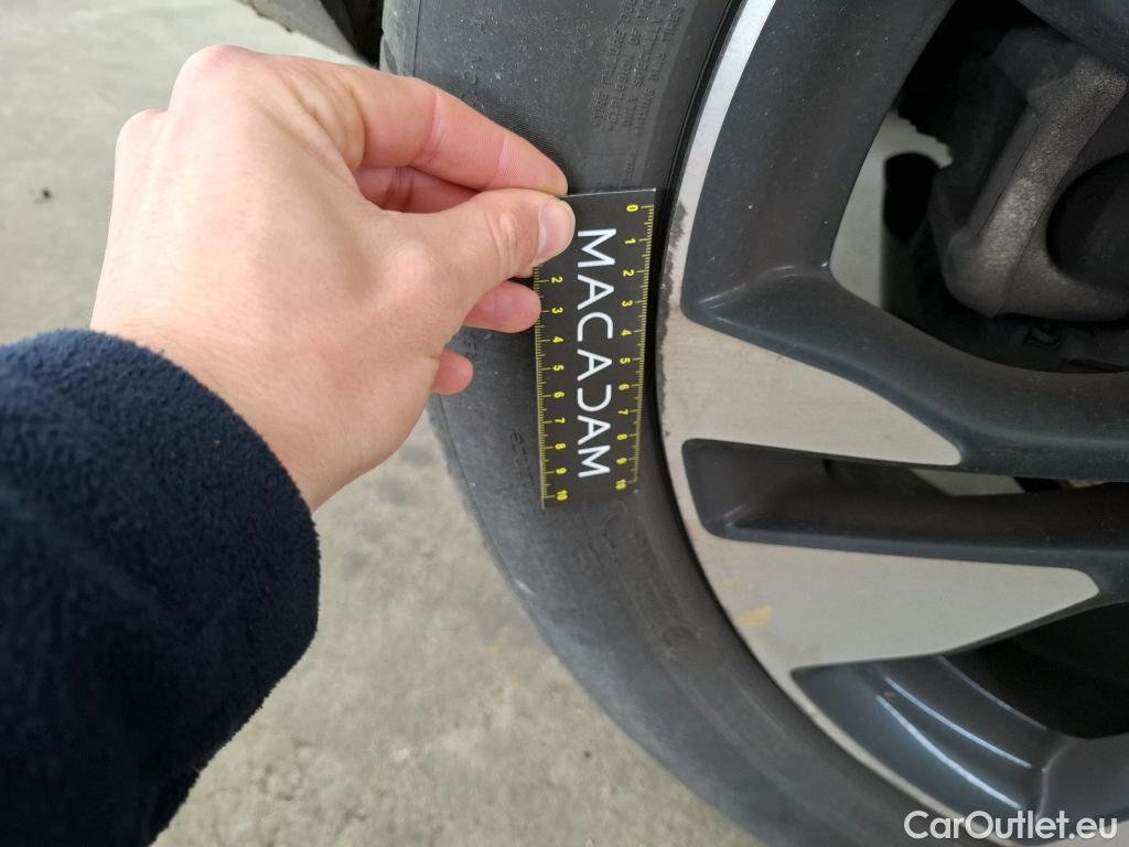  Opel   Grandland X Grandland X Elegance Business 1.5 130CV BVA8 E6d #47