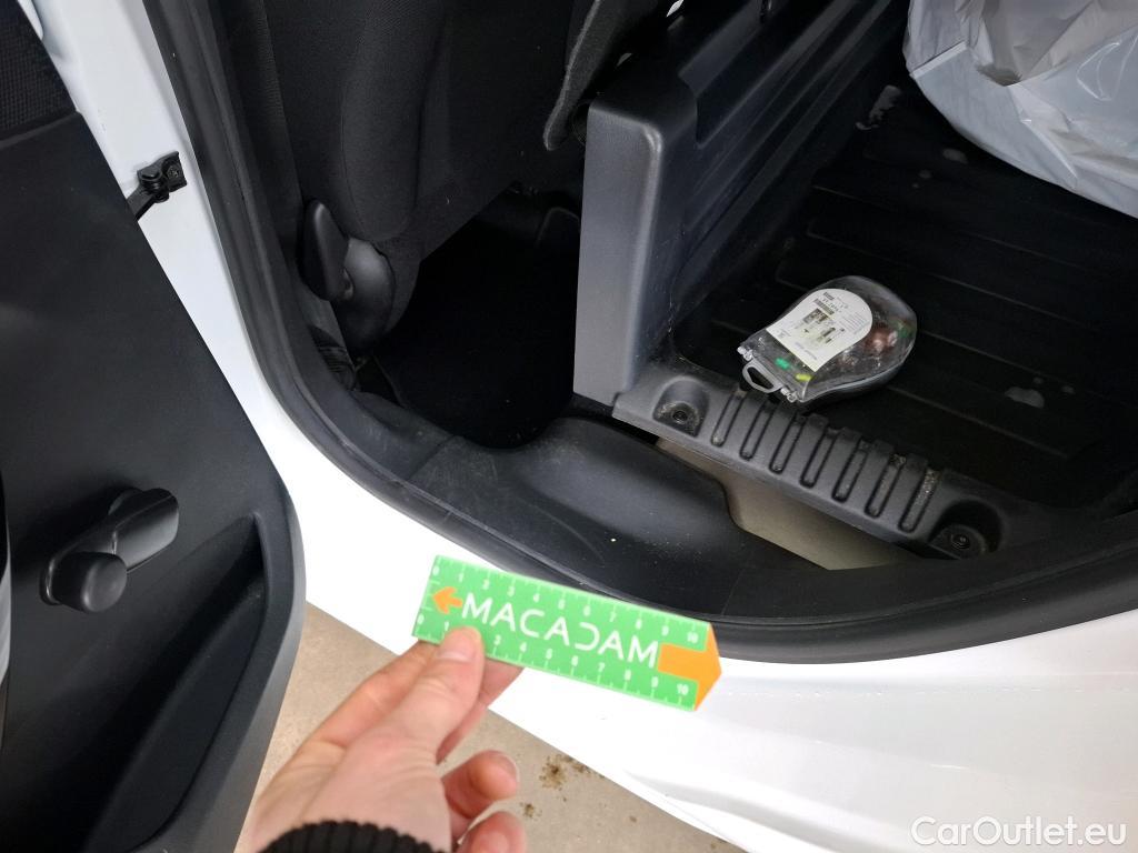  Peugeot  208  Affaire Premium Pack 1.5 HDi 100CV BVM6 E6dT #18