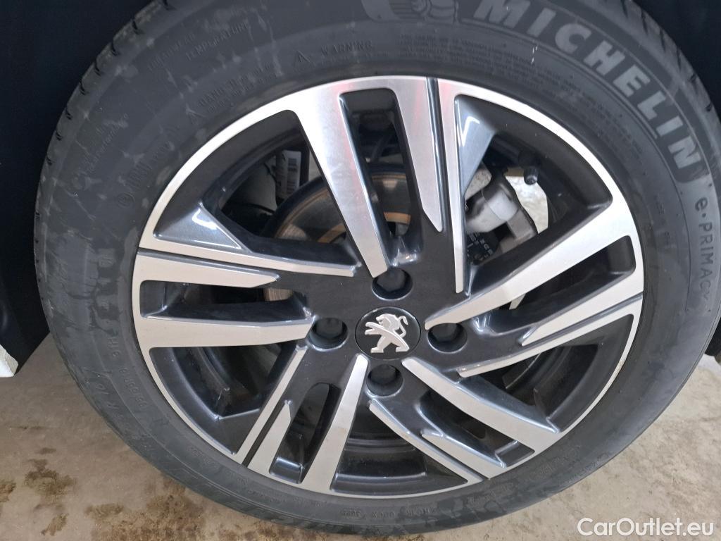  Peugeot  208  Allure Pack 1.2 PureTech 100CV BVM6 E6d #38