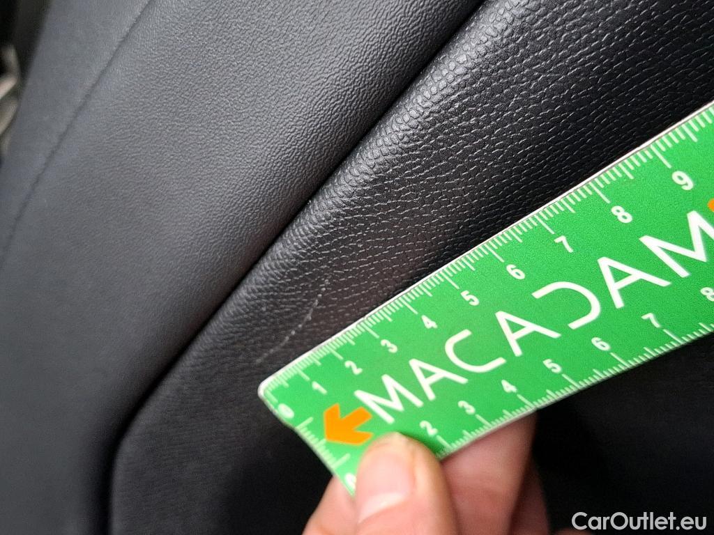  Peugeot  3008 PEUGEOT  / 2020 / 5P / SUV BlueHDi 130 S&S EAT8 Allure Pack #19