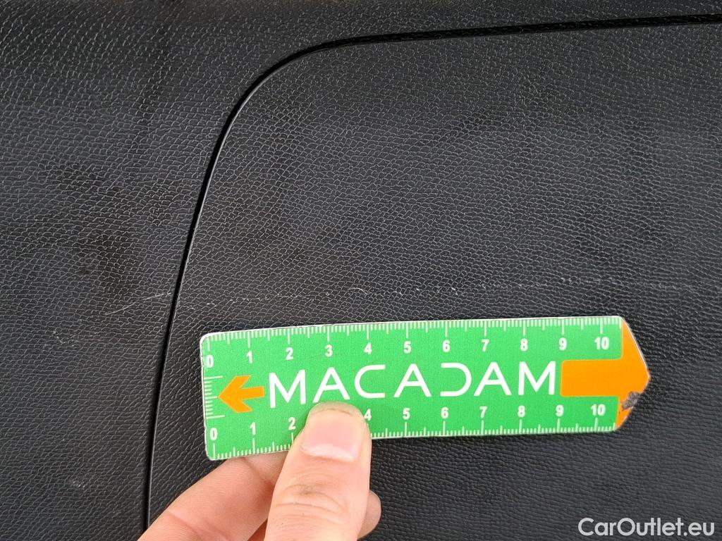  Peugeot  3008 PEUGEOT  / 2020 / 5P / SUV BlueHDi 130 S&S EAT8 Allure Pack #29