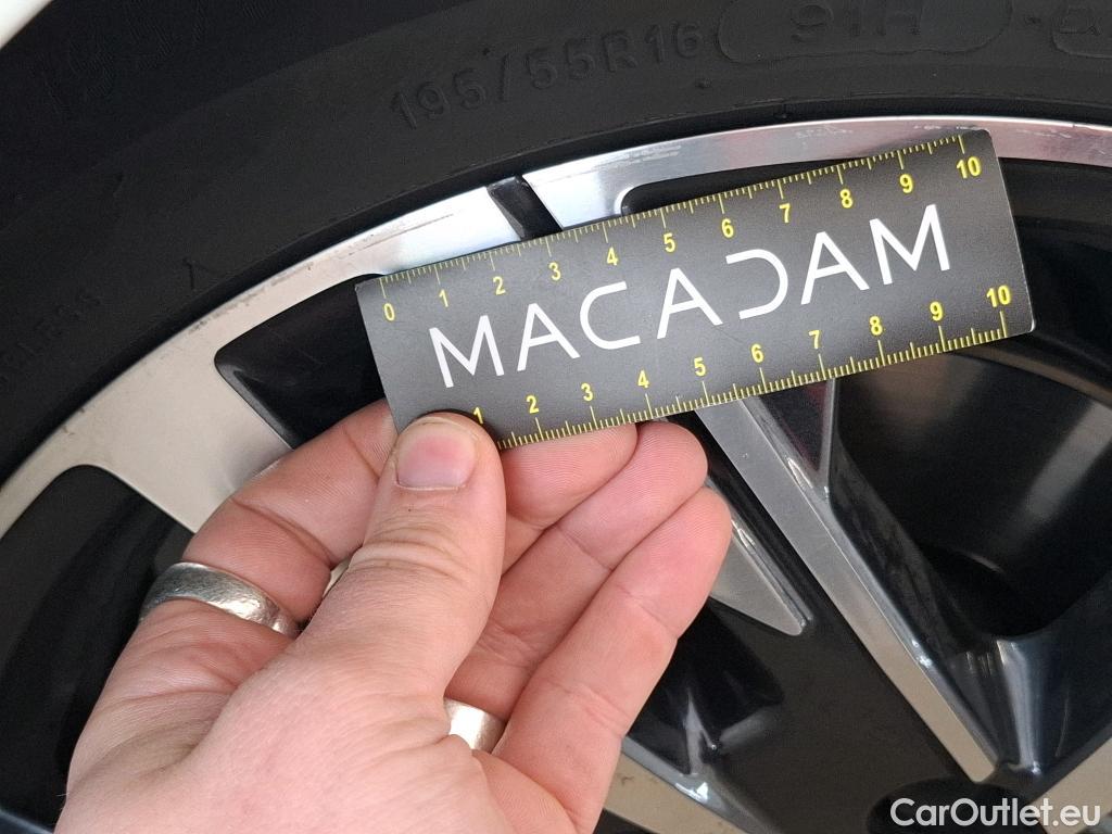  Peugeot  208  Allure Pack 1.2 PureTech 100CV BVM6 E6d #15