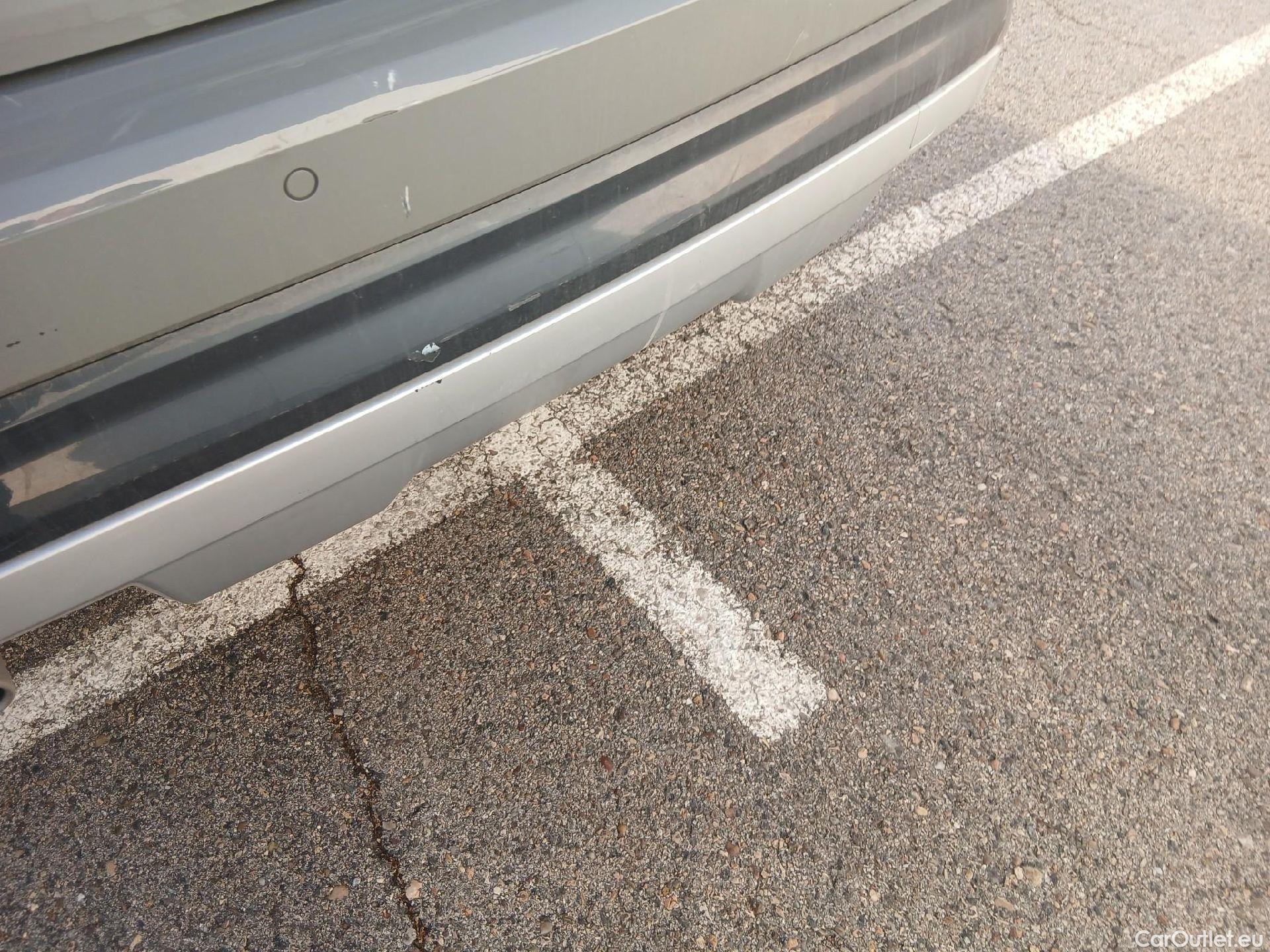  Audi  Q2 AUDI  / 2016 / 5P / todoterreno Design 30 TFSI 85kW (116CV) #29