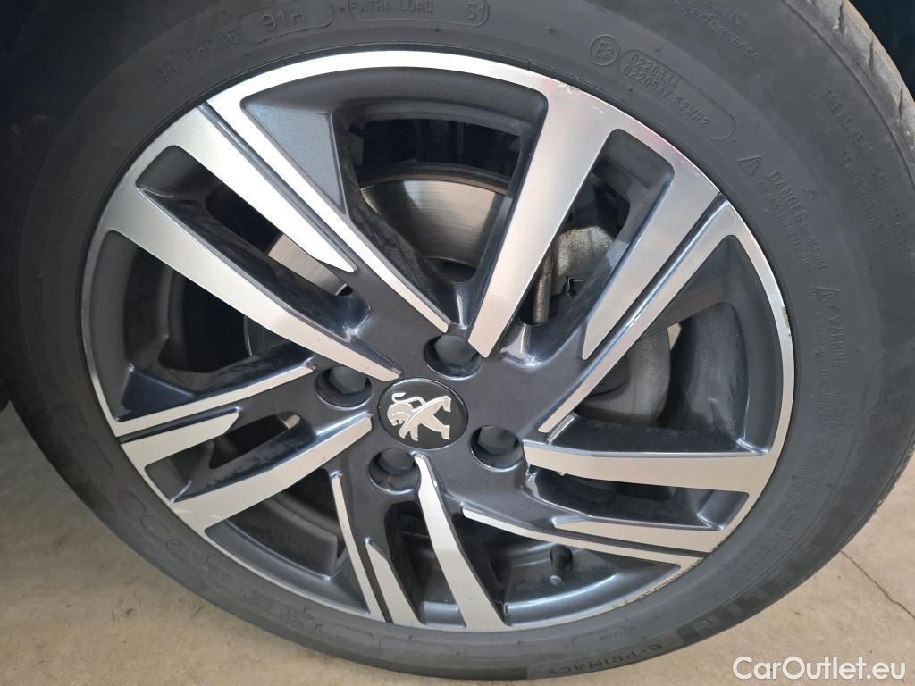  Peugeot  208  Allure Pack 1.2 PureTech 100CV BVM6 E6d #13