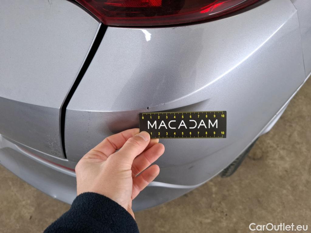  Opel   Grandland X Grandland X Elegance Business 1.5 130CV BVA8 E6d #42