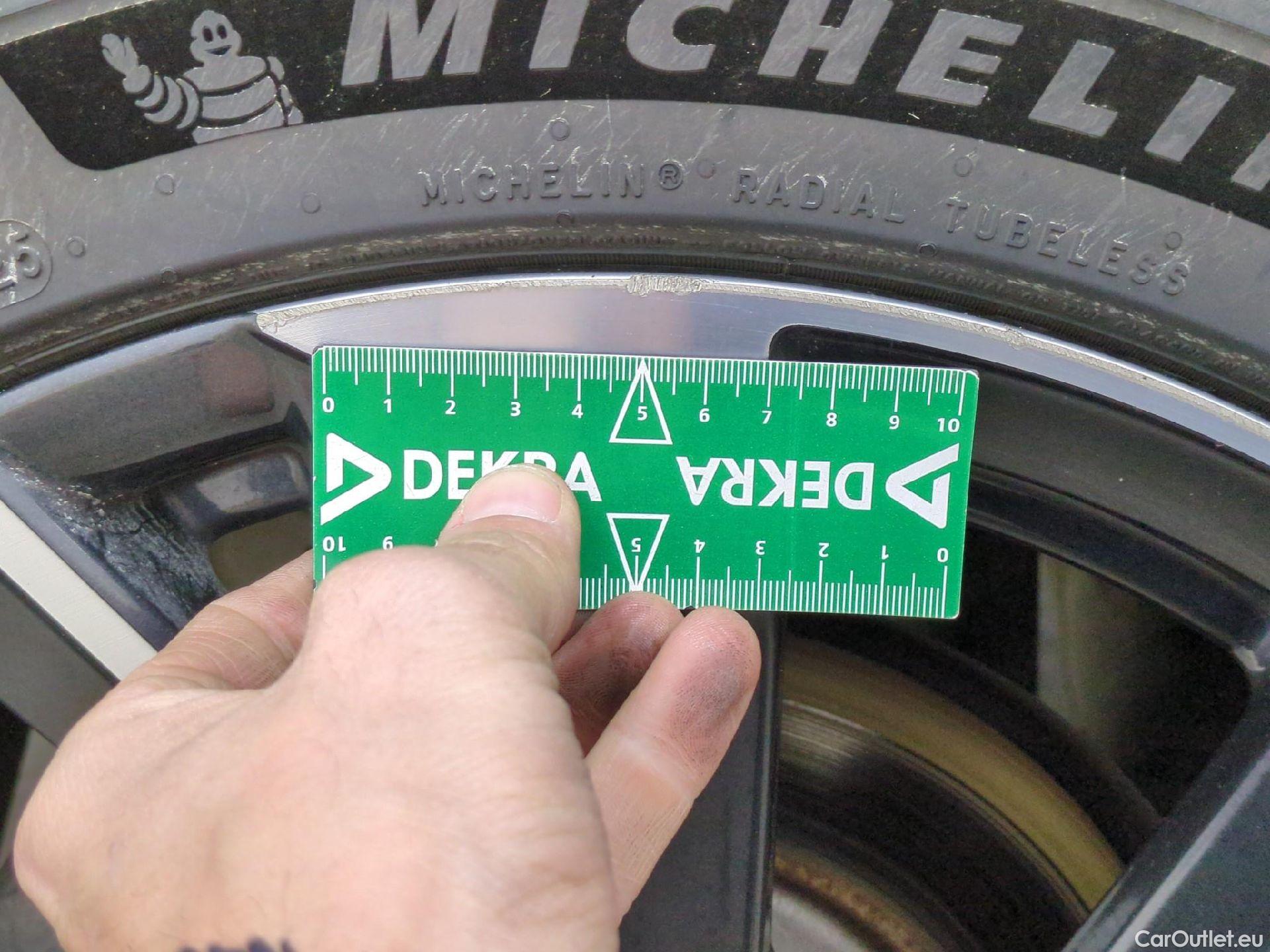  Peugeot  308 PEUGEOT  SW / 2021 / 5P / Break PureTech 130 S&S EAT 8 ALLURE PACK #12