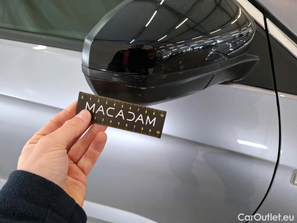  Opel   Grandland X Grandland X Elegance Business 1.5 130CV BVA8 E6d #67