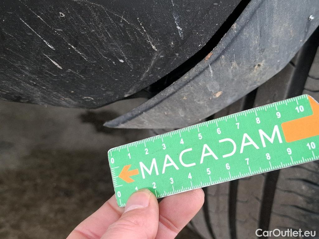  Peugeot  3008 PEUGEOT  / 2020 / 5P / SUV BlueHDi 130 S&S EAT8 Allure Pack #48