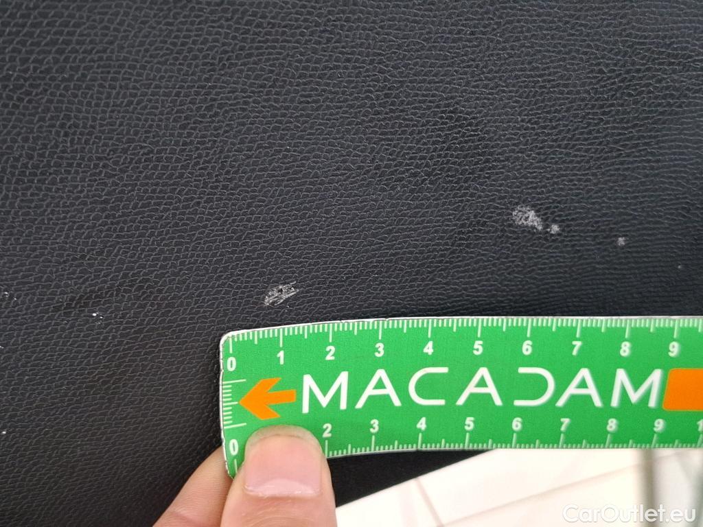  Peugeot  3008 PEUGEOT  / 2020 / 5P / SUV BlueHDi 130 S&S EAT8 Allure Pack #35