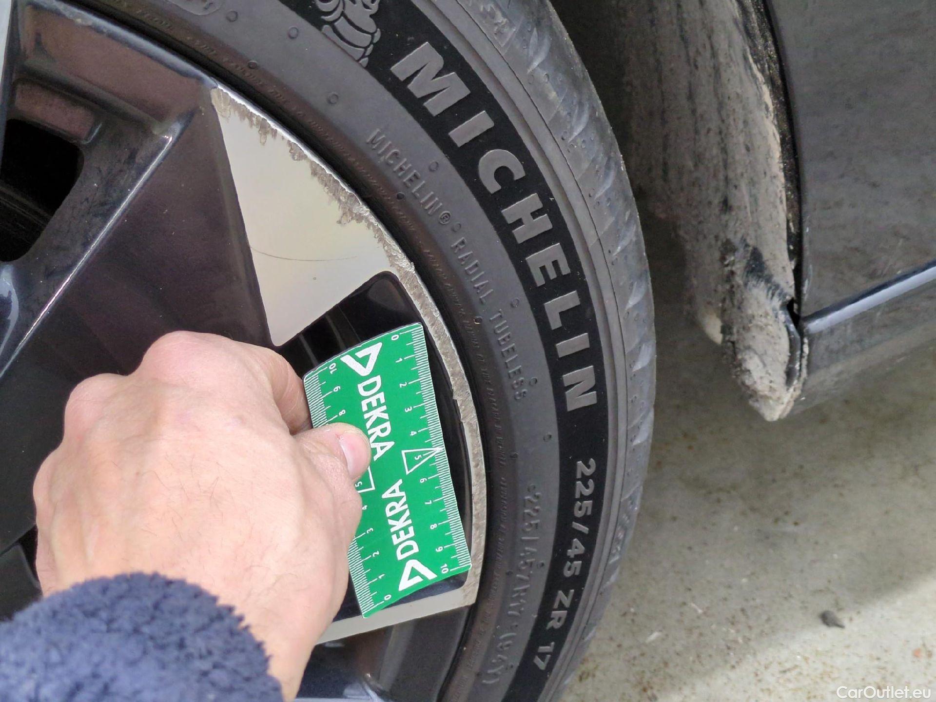  Peugeot  308 PEUGEOT  SW / 2021 / 5P / Break PureTech 130 S&S EAT 8 ALLURE PACK #6