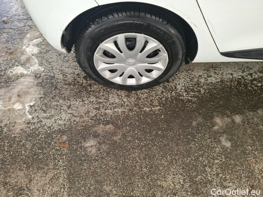  Renault  Clio  IV Air MediaNav 1.5 dCi 90CV BVM5 E6 #24
