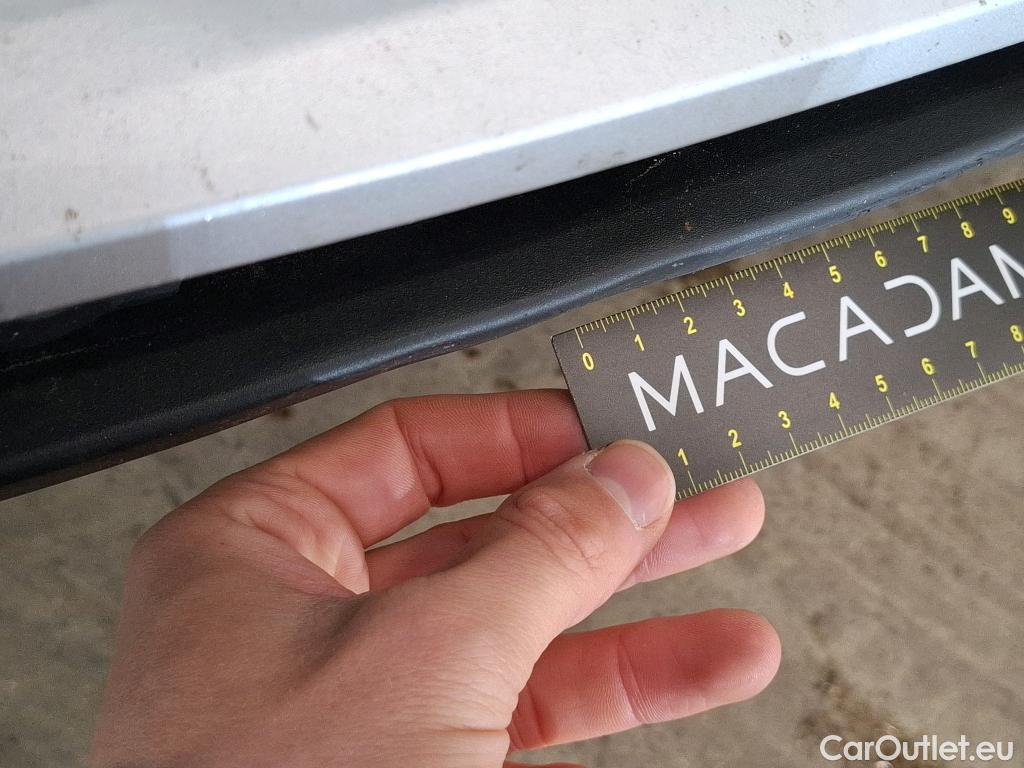  Opel   Grandland X Grandland X Elegance Business 1.5 130CV BVA8 E6d #9