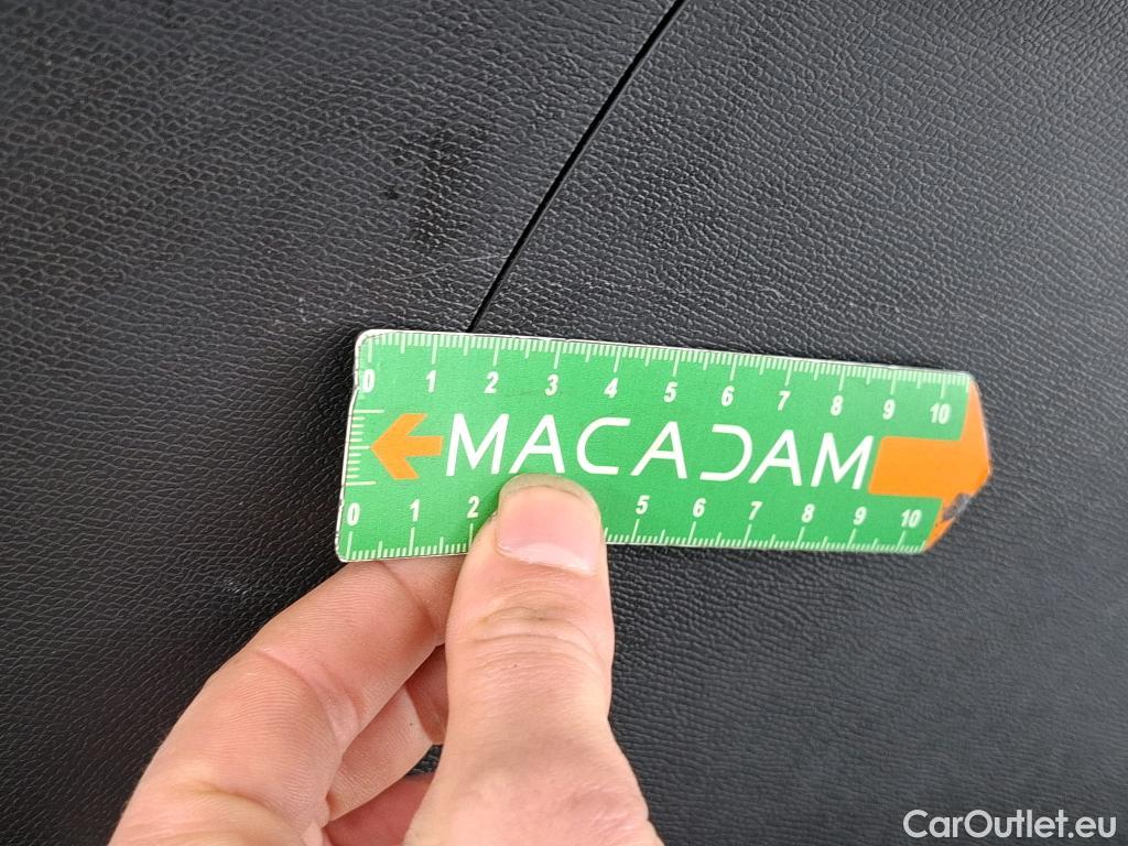  Peugeot  3008 PEUGEOT  / 2020 / 5P / SUV BlueHDi 130 S&S EAT8 Allure Pack #28