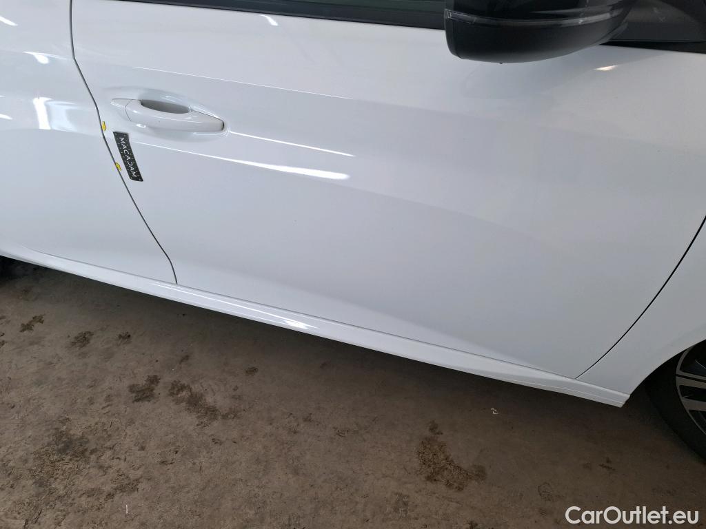  Peugeot  208  Allure Pack 1.2 PureTech 100CV BVM6 E6d #1