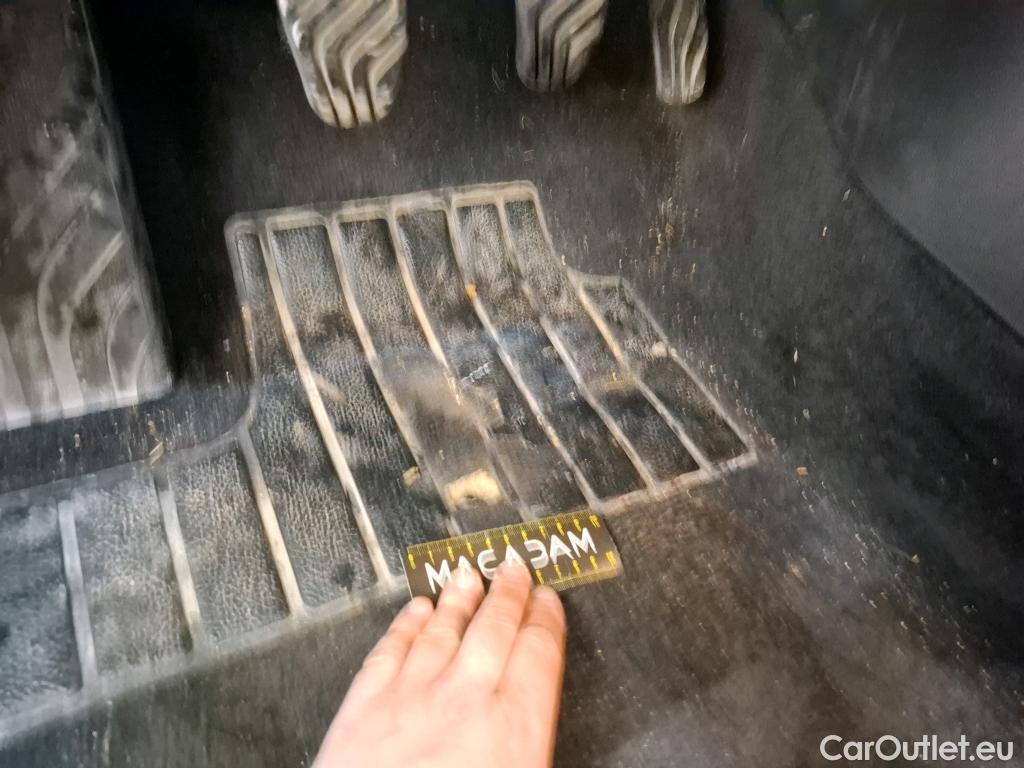  Renault  Megane  IV Berline 5pt. Société Air Nav 1.5 dCi 90CV BVM6 E6 #2