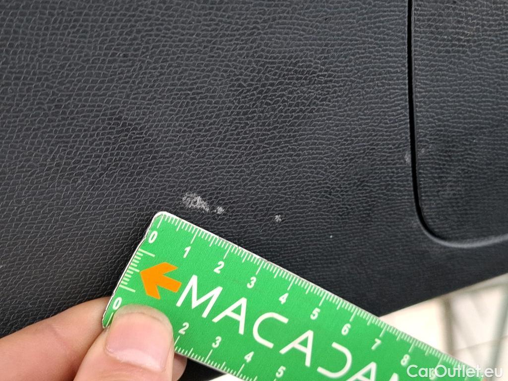  Peugeot  3008 PEUGEOT  / 2020 / 5P / SUV BlueHDi 130 S&S EAT8 Allure Pack #34