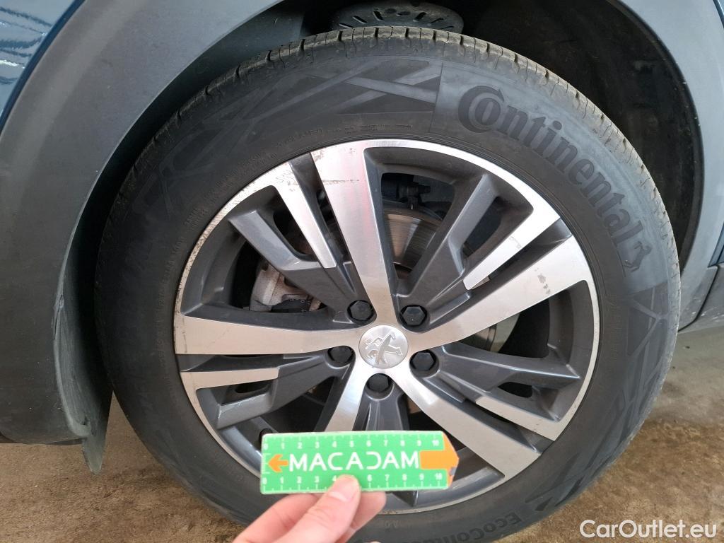  Peugeot  3008 PEUGEOT  / 2020 / 5P / SUV BlueHDi 130 S&S EAT8 Allure Pack #3