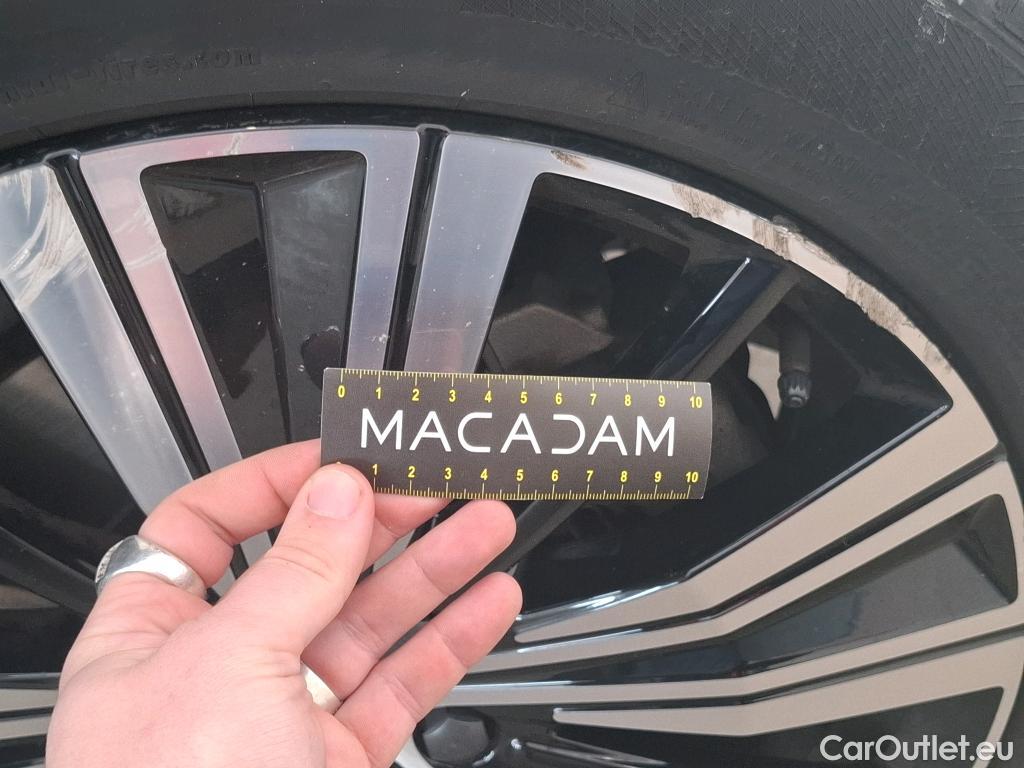  Volvo  XC60  Inscription Recharge Plug-In Hybrid AWD 2.0 255CV BVA8 #4