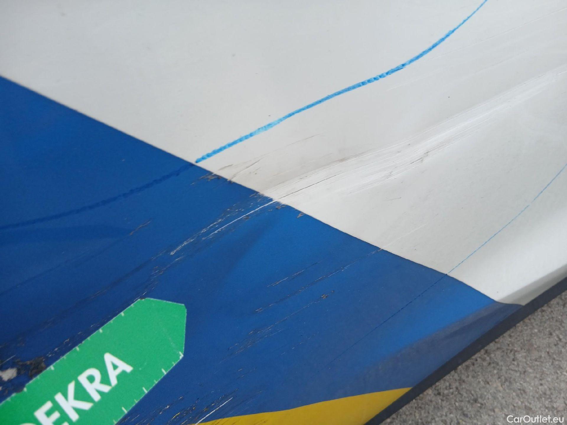  Ford  Focus FORD  / 2018 / 5P / familiar 2.0 Ecoblue 110kW Titanium Auto Sportbr. #20