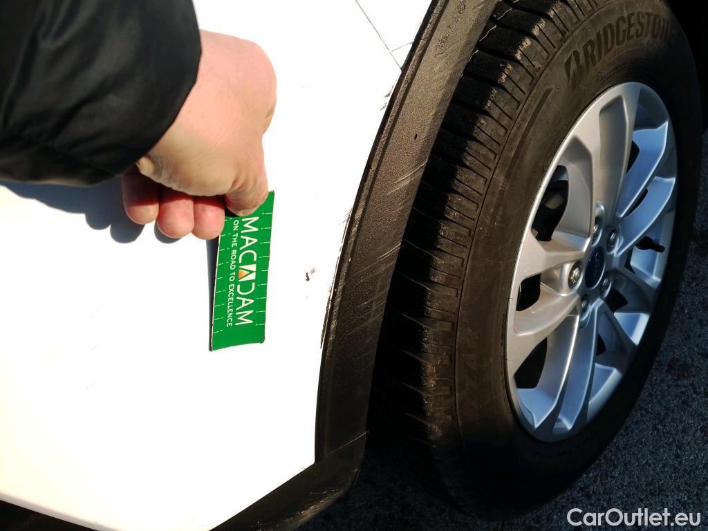  Ford  Kuga FORD  / 2019 / 5P / todoterreno Titanium 1.5T EcoBoost 88kW (120CV) #15