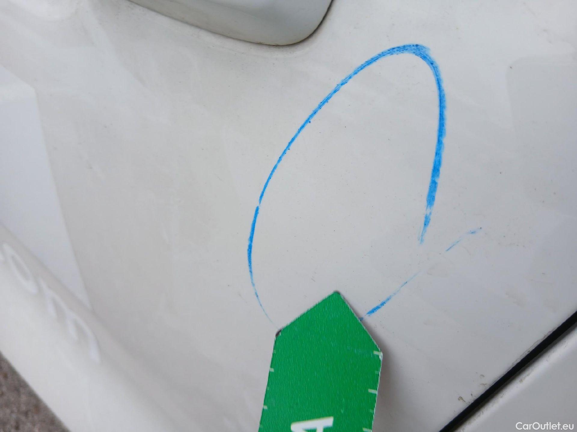  Ford  Focus FORD  / 2018 / 5P / familiar 2.0 Ecoblue 110kW Titanium Auto Sportbr. #6