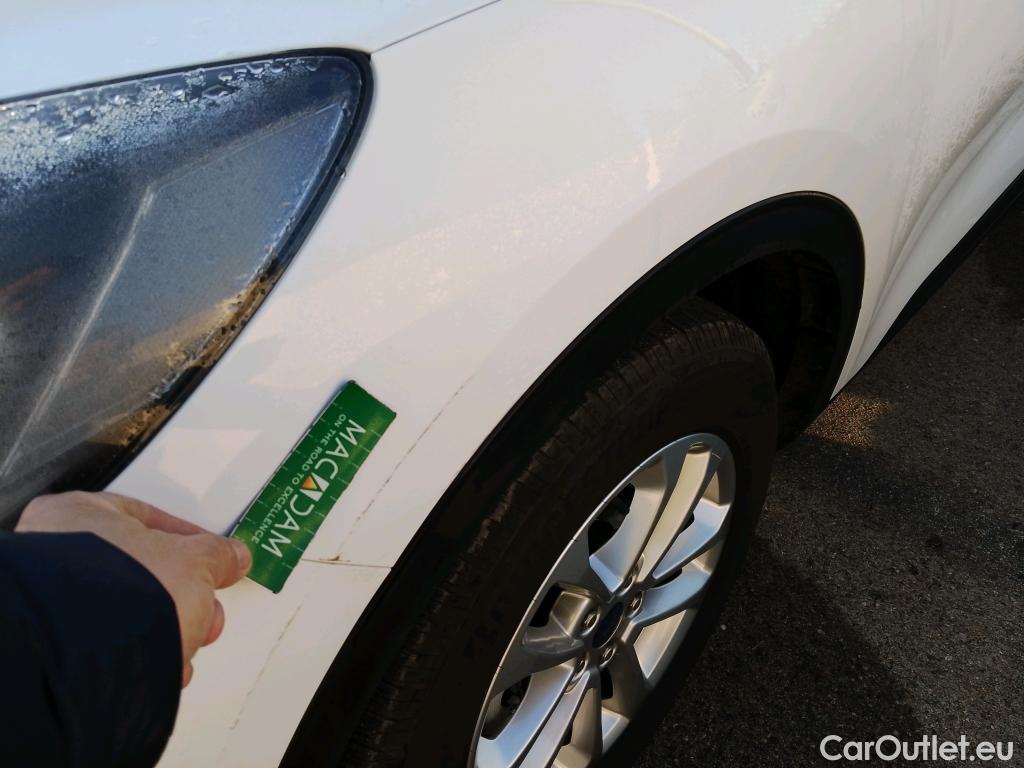  Ford  Kuga FORD  / 2019 / 5P / todoterreno Titanium 1.5T EcoBoost 88kW (120CV) #9