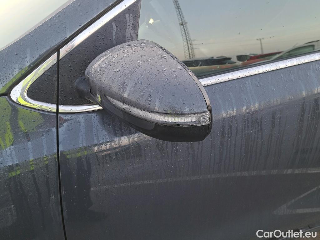  KIA  Sportage KIA  1.6MHEV Drive 100kW(136CV) 4x2(Crist Tintados)(CX) #21