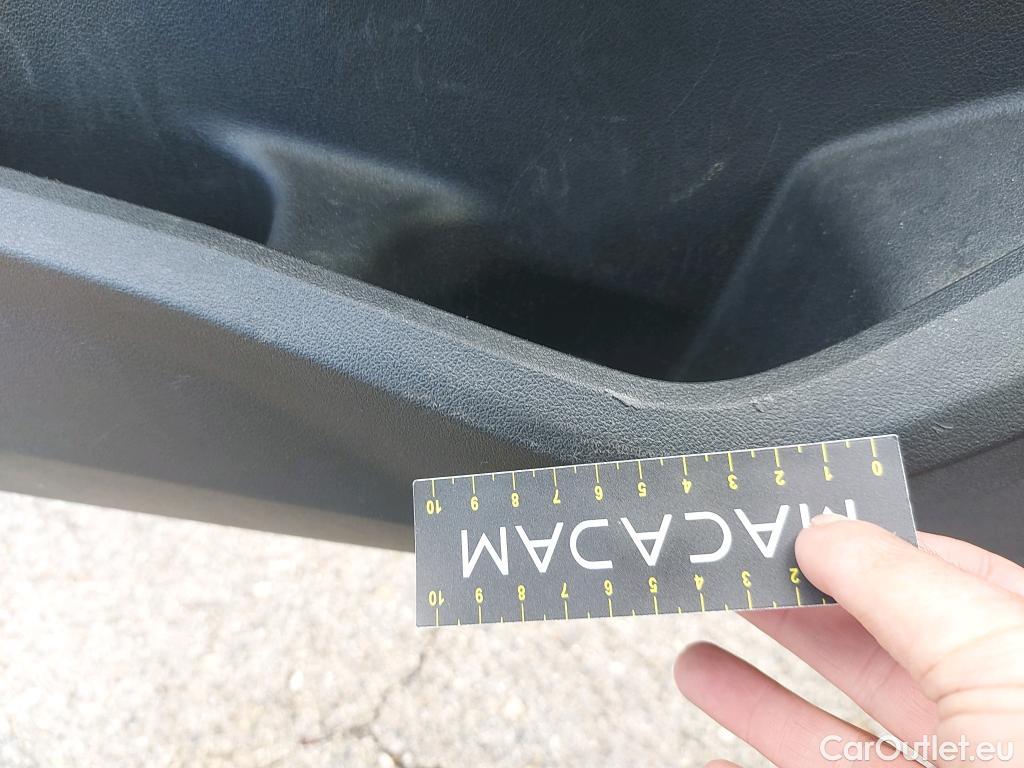  Bmw  Serie 1 BMW  / 2019 / 5P / berlina con portón 118i #4