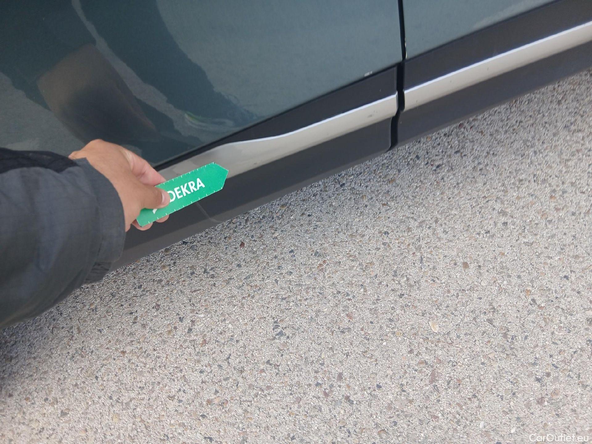  KIA  Sportage KIA  / 2022 / 5P / todoterreno 1.6 T-GDi HEV 171kW (230CV) Drive 4X2 #35