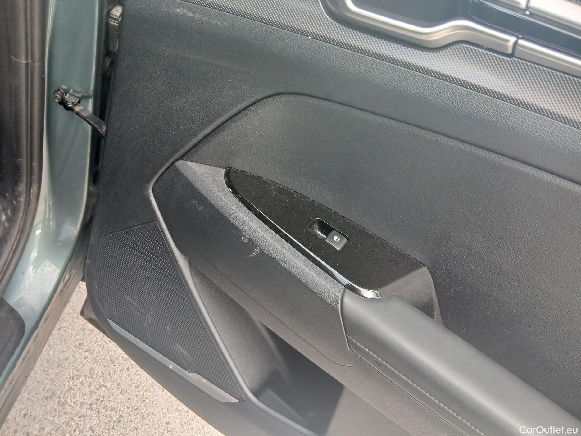  KIA  Sportage KIA  / 2022 / 5P / todoterreno 1.6 T-GDi HEV 171kW (230CV) Drive 4X2 #8