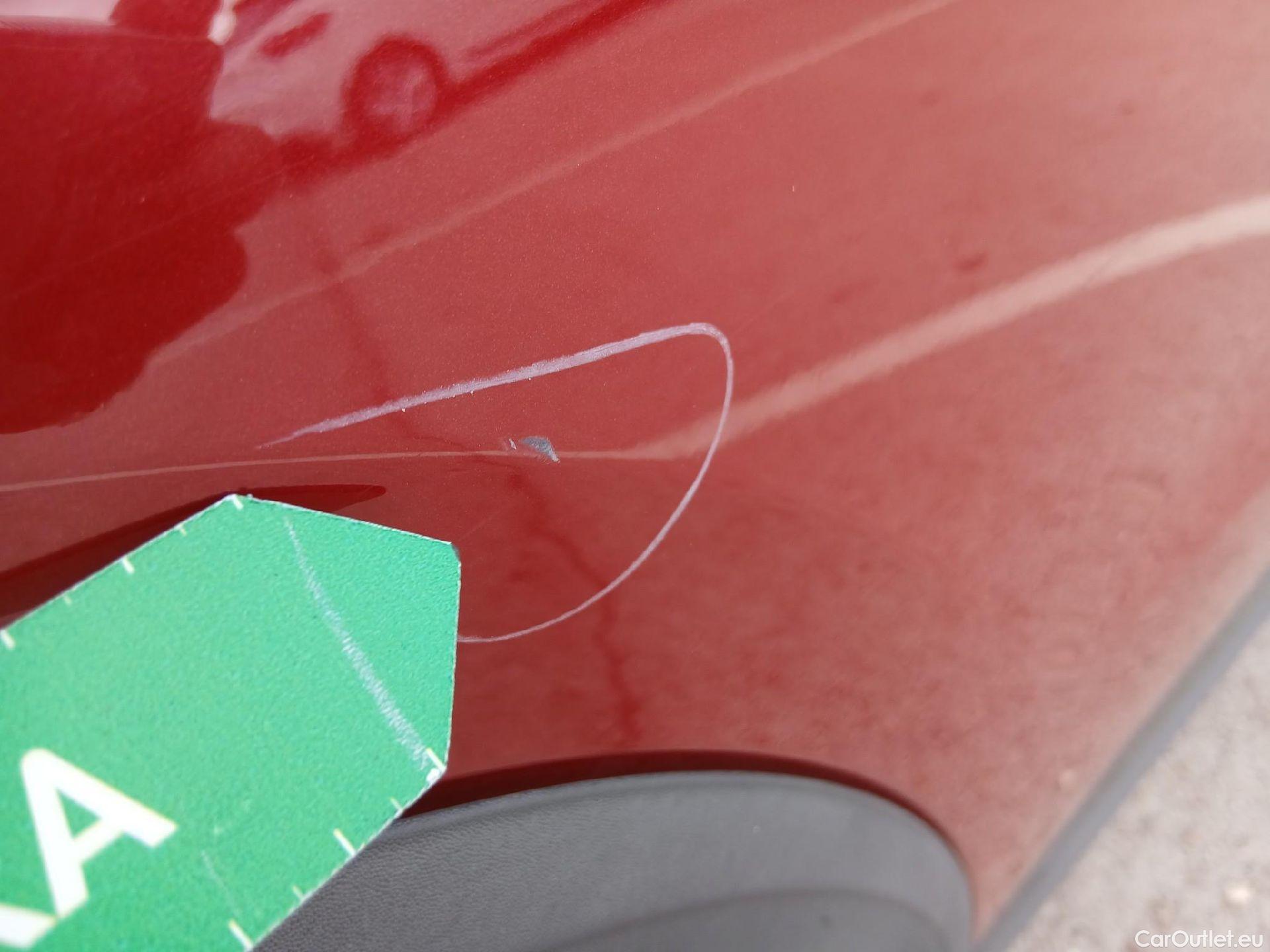  Mercedes  GLA MERCEDES-BENZ  / 2020 / 5P / todoterreno  200 D #22