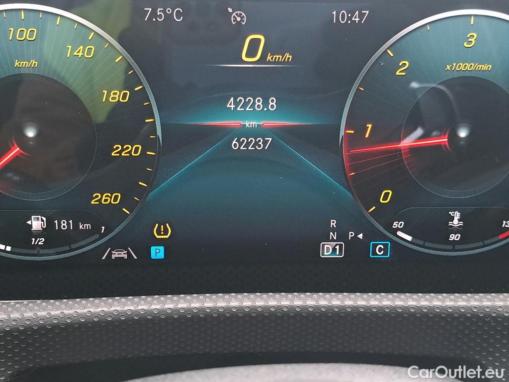  Mercedes  A-Klasse MERCEDES-BENZ Clase A / 2018 / 5P / berlina con portón A 200 d #25