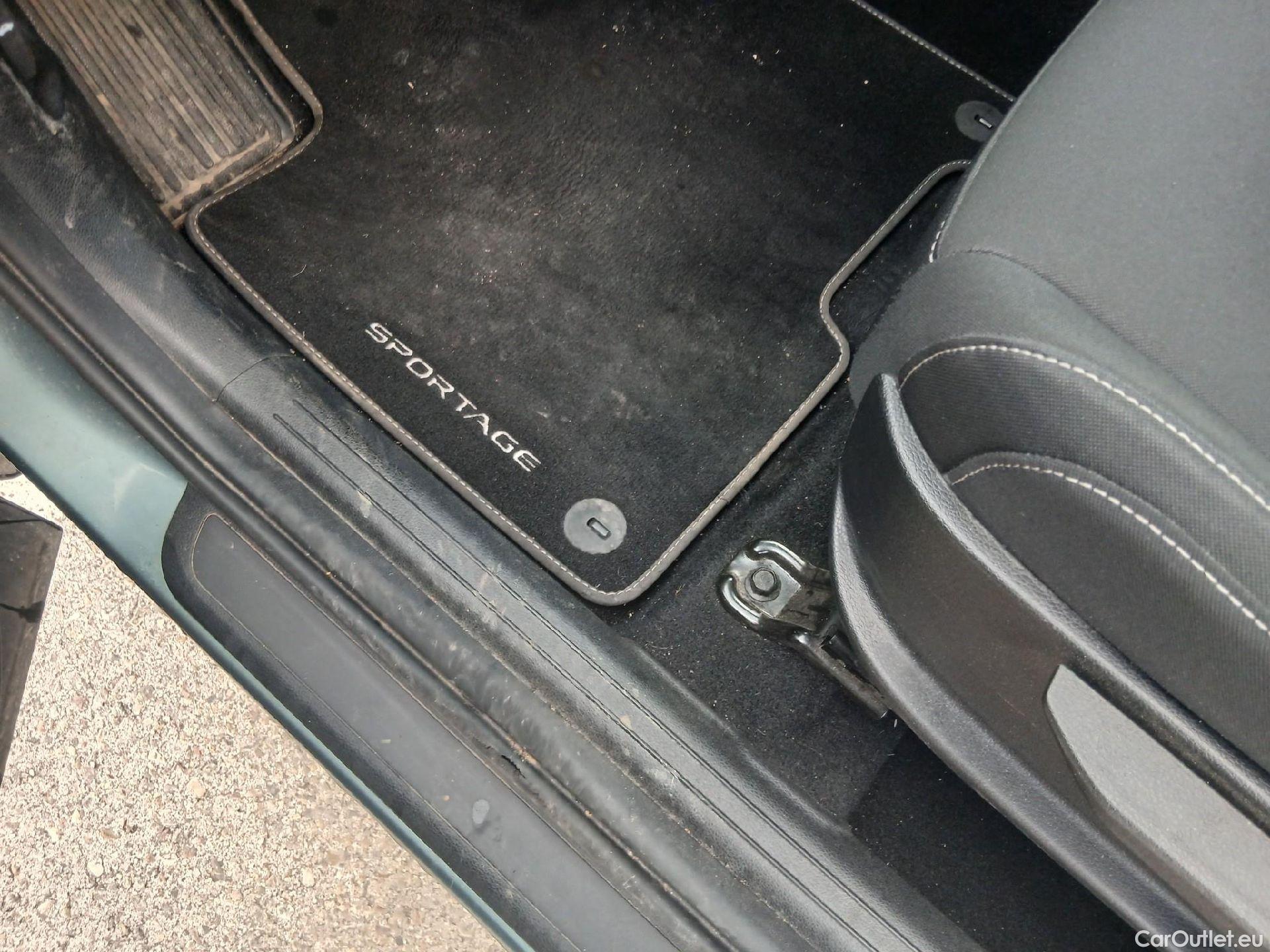  KIA  Sportage KIA  / 2022 / 5P / todoterreno 1.6 T-GDi HEV 171kW (230CV) Drive 4X2 #3