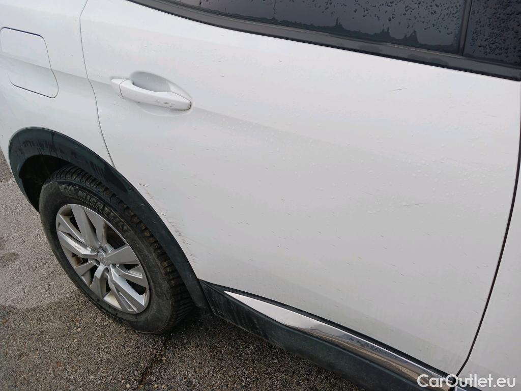  Peugeot  3008 PEUGEOT  / 2016 / 5P / todoterreno 1.5 BlueHDi 96kW (130CV) S&S Style #1