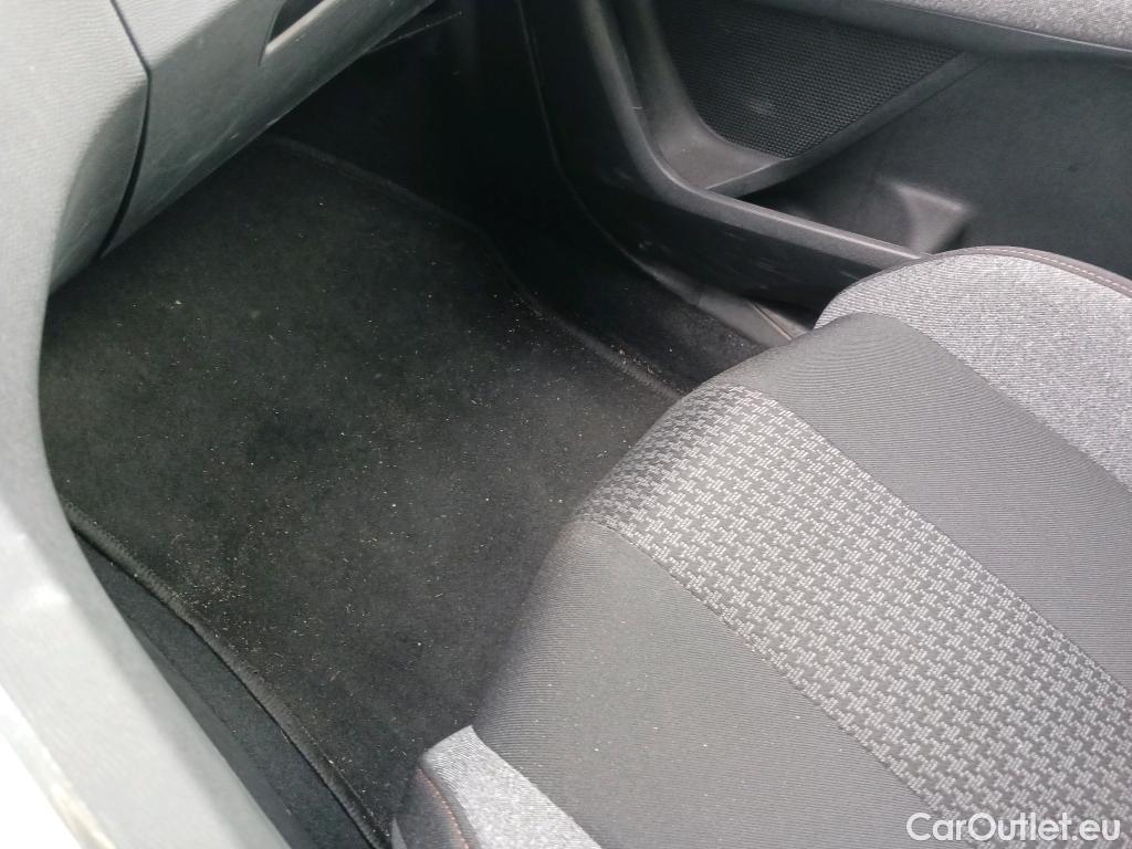  Peugeot  3008 PEUGEOT  / 2016 / 5P / todoterreno 1.5 BlueHDi 96kW (130CV) S&S Style #15