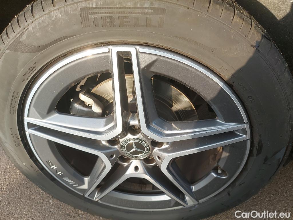  Mercedes  GLB MERCEDES-BENZ  / 2019 / 5P / todoterreno 2.0  220 D 4MATIC DCT 140KW (190CV) #3