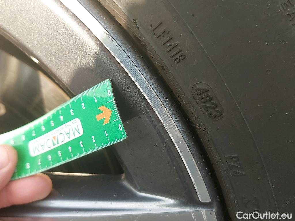  Mercedes  GLB MERCEDES-BENZ  / 2019 / 5P / todoterreno 2.0  220 D 4MATIC DCT 140KW (190CV) #5