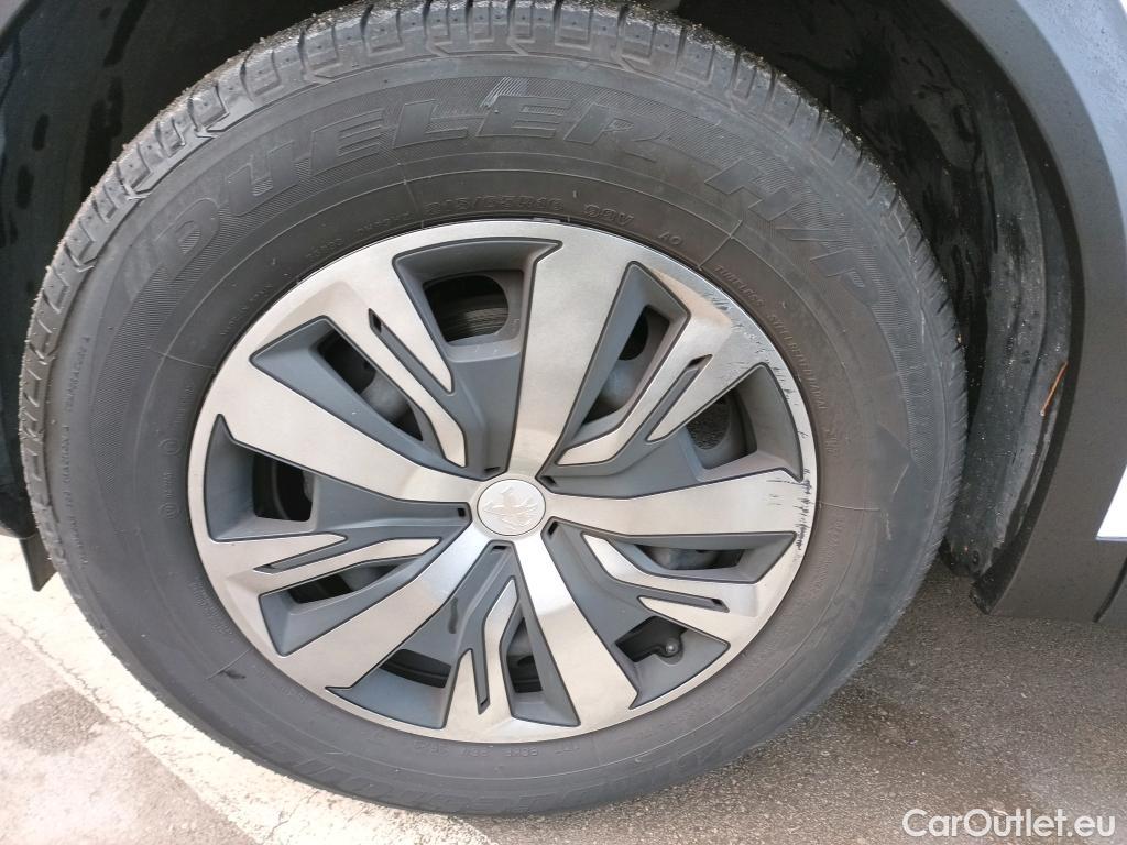  Peugeot  2008 PEUGEOT  / 2019 / 5P / todoterreno Active Puretech 100 S&S BVM6 #9