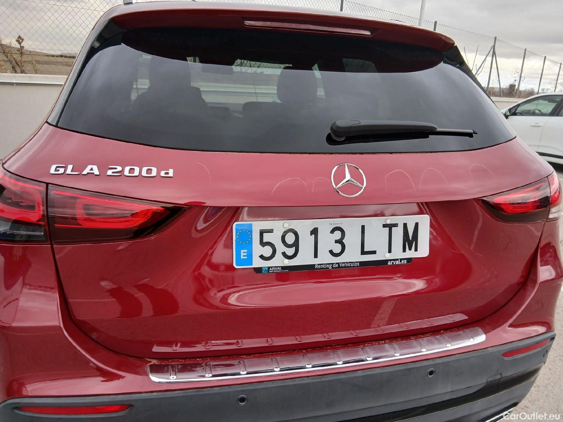  Mercedes  GLA MERCEDES-BENZ  / 2020 / 5P / todoterreno  200 D #16