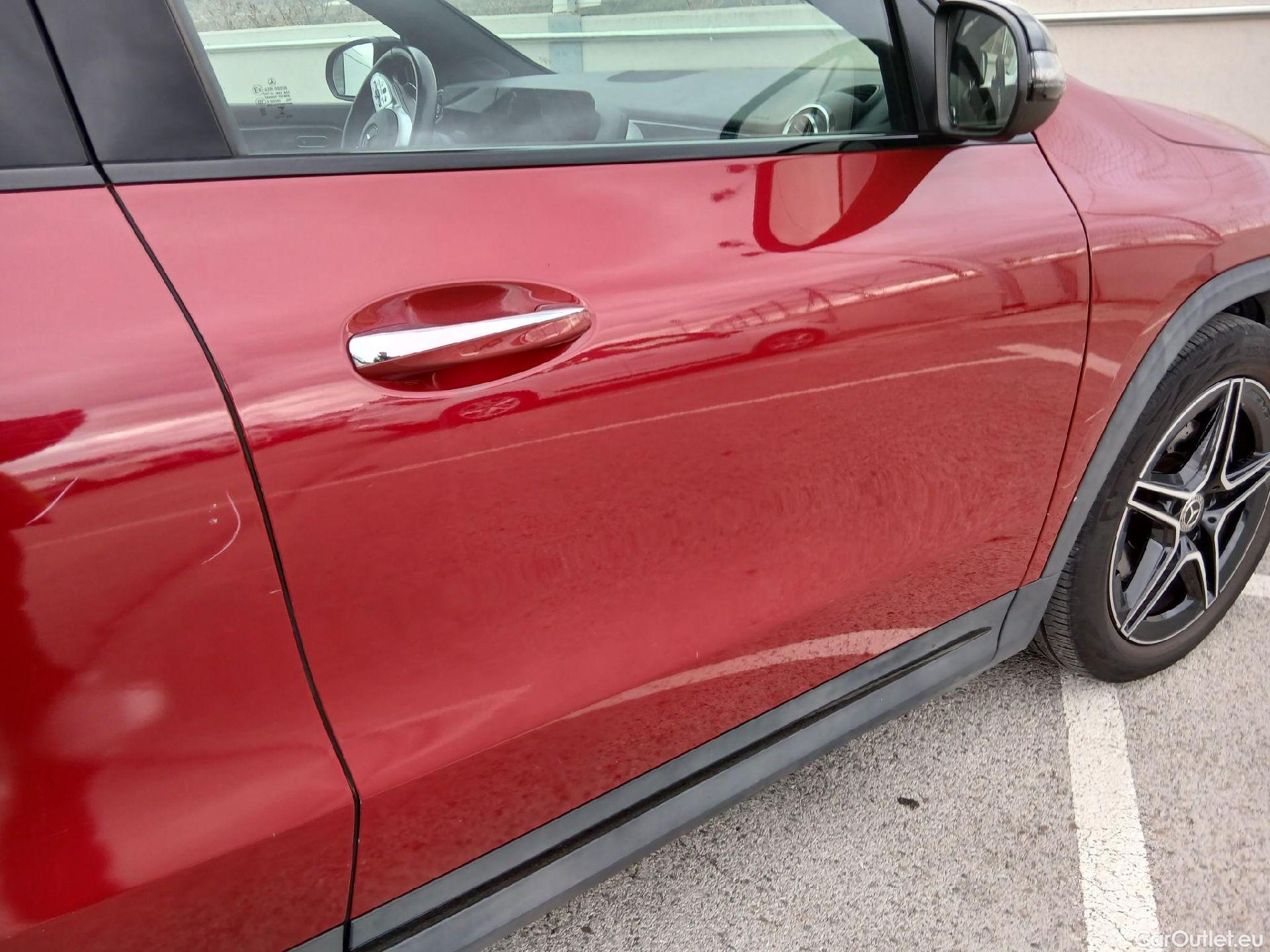  Mercedes  GLA MERCEDES-BENZ  / 2020 / 5P / todoterreno  200 D #24