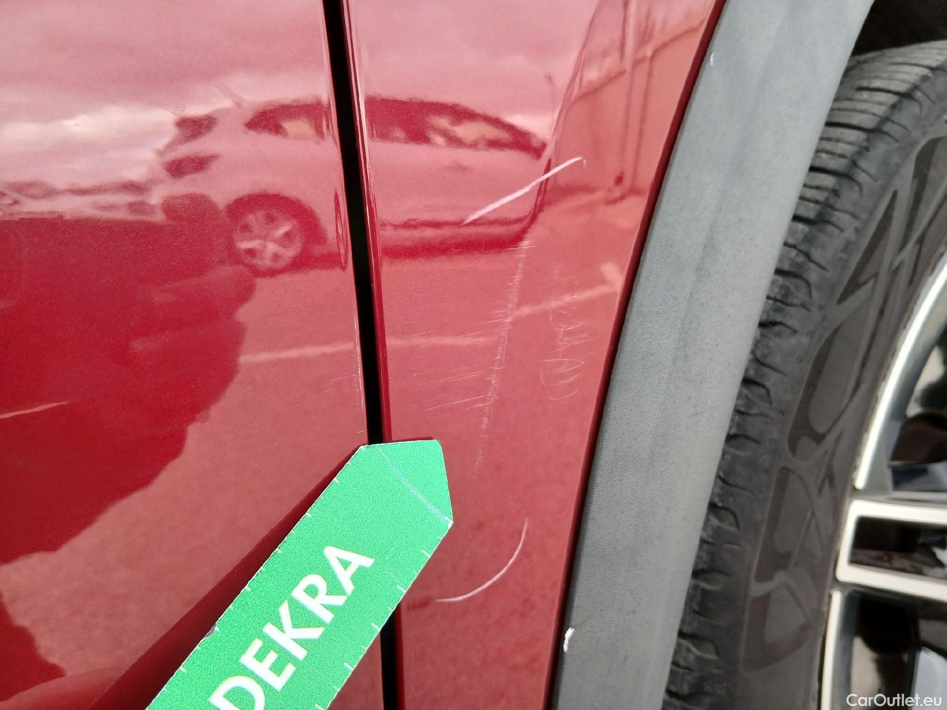  Mercedes  GLA MERCEDES-BENZ  / 2020 / 5P / todoterreno  200 D #26