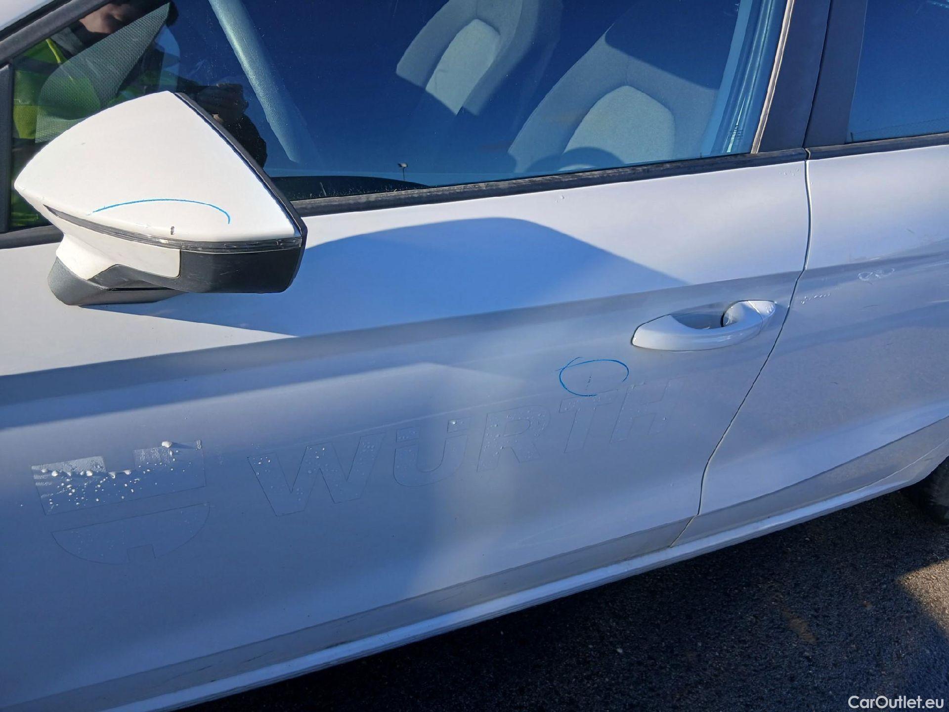  Seat  Ibiza SEAT  / 2017 / 5P / berlina con portón 1.0 MPI 59kW (80CV) Reference Plus(SP) #9