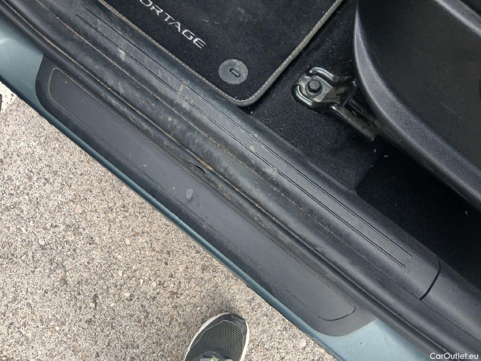  KIA  Sportage KIA  / 2022 / 5P / todoterreno 1.6 T-GDi HEV 171kW (230CV) Drive 4X2 #4