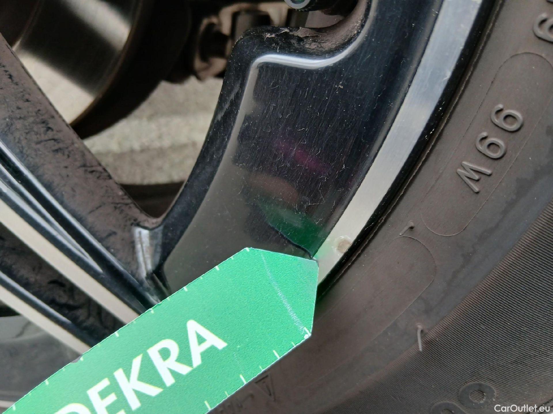  Mercedes  GLA MERCEDES-BENZ  / 2020 / 5P / todoterreno  200 D #14