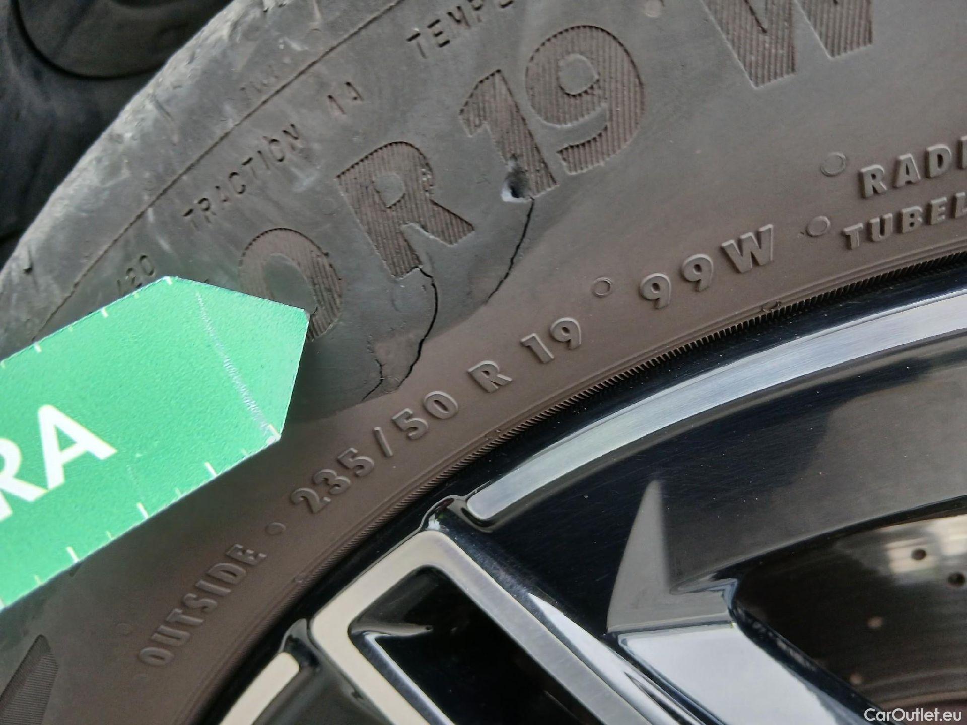  Mercedes  GLA MERCEDES-BENZ  / 2020 / 5P / todoterreno  200 D #11