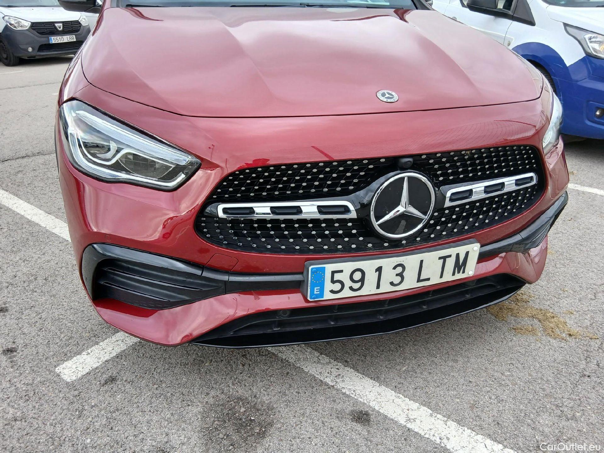  Mercedes  GLA MERCEDES-BENZ  / 2020 / 5P / todoterreno  200 D #5