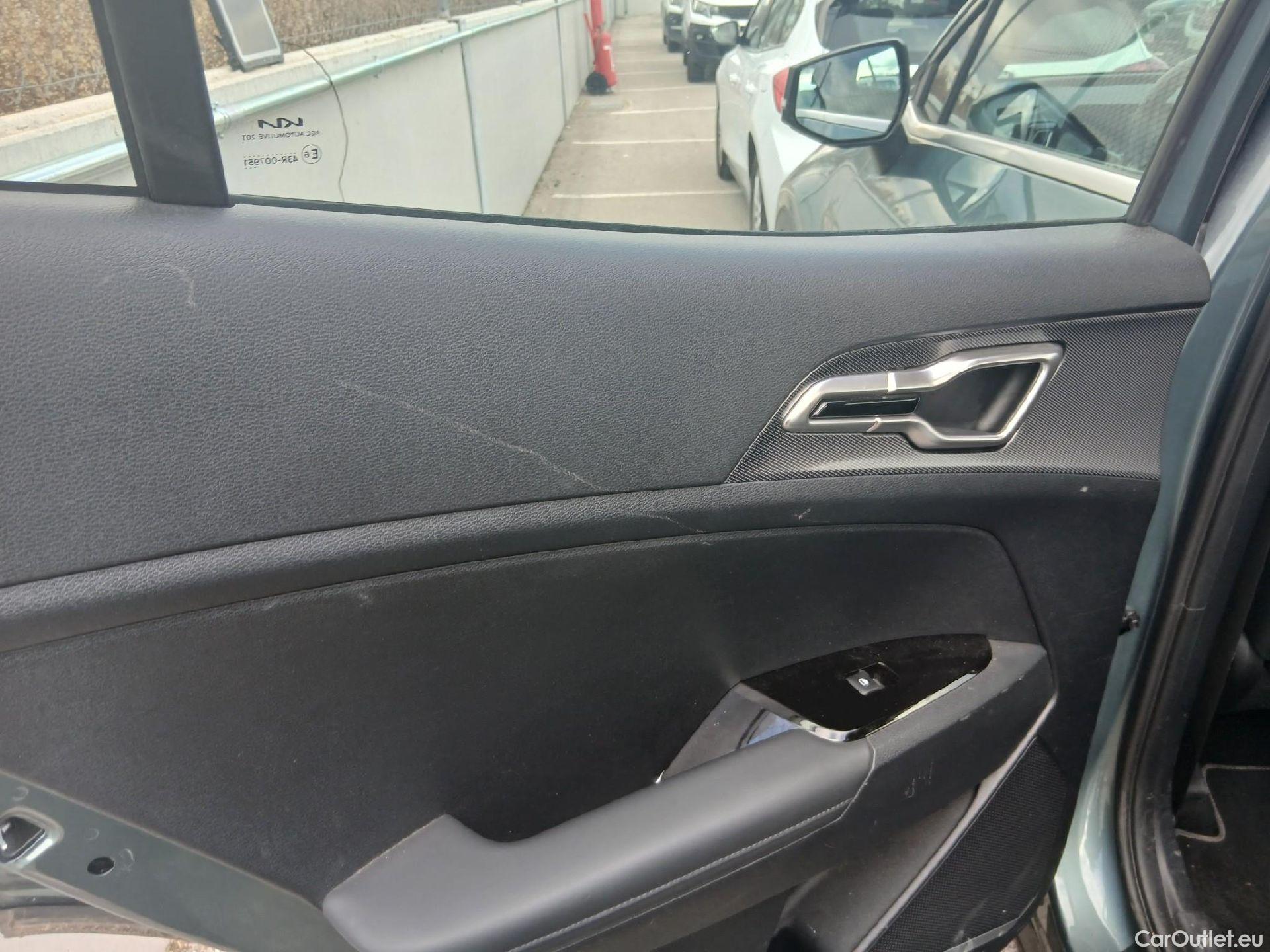  KIA  Sportage KIA  / 2022 / 5P / todoterreno 1.6 T-GDi HEV 171kW (230CV) Drive 4X2 #6